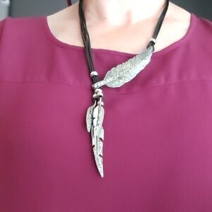 Silver Feather Pendant Necklace